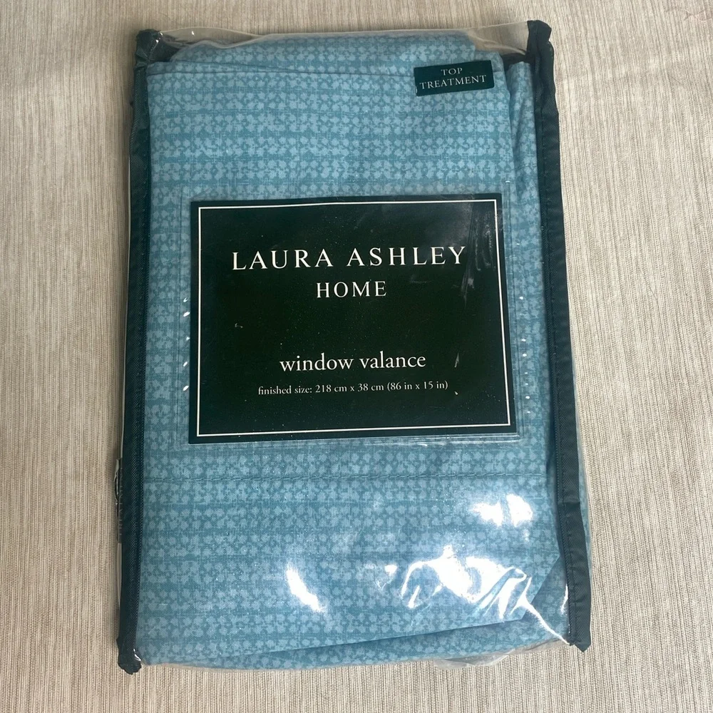 Laura Ashley Home Arietta Valance 15 x 86 Blue Cottage New Top Treatment